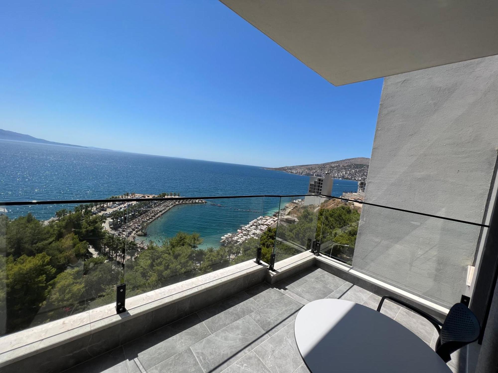 The Queen'S Lion Premium Hotel Sarande Exterior photo
