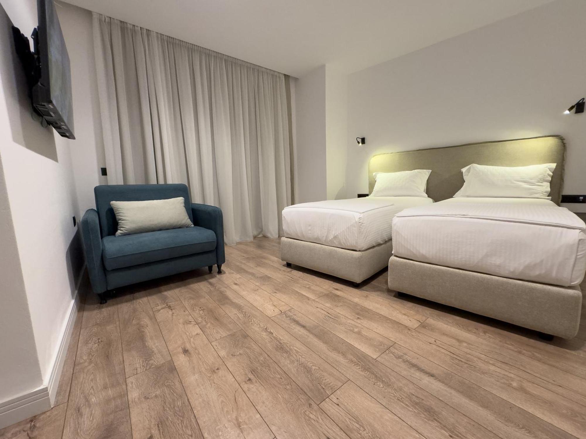 The Queen'S Lion Premium Hotel Sarande Exterior photo