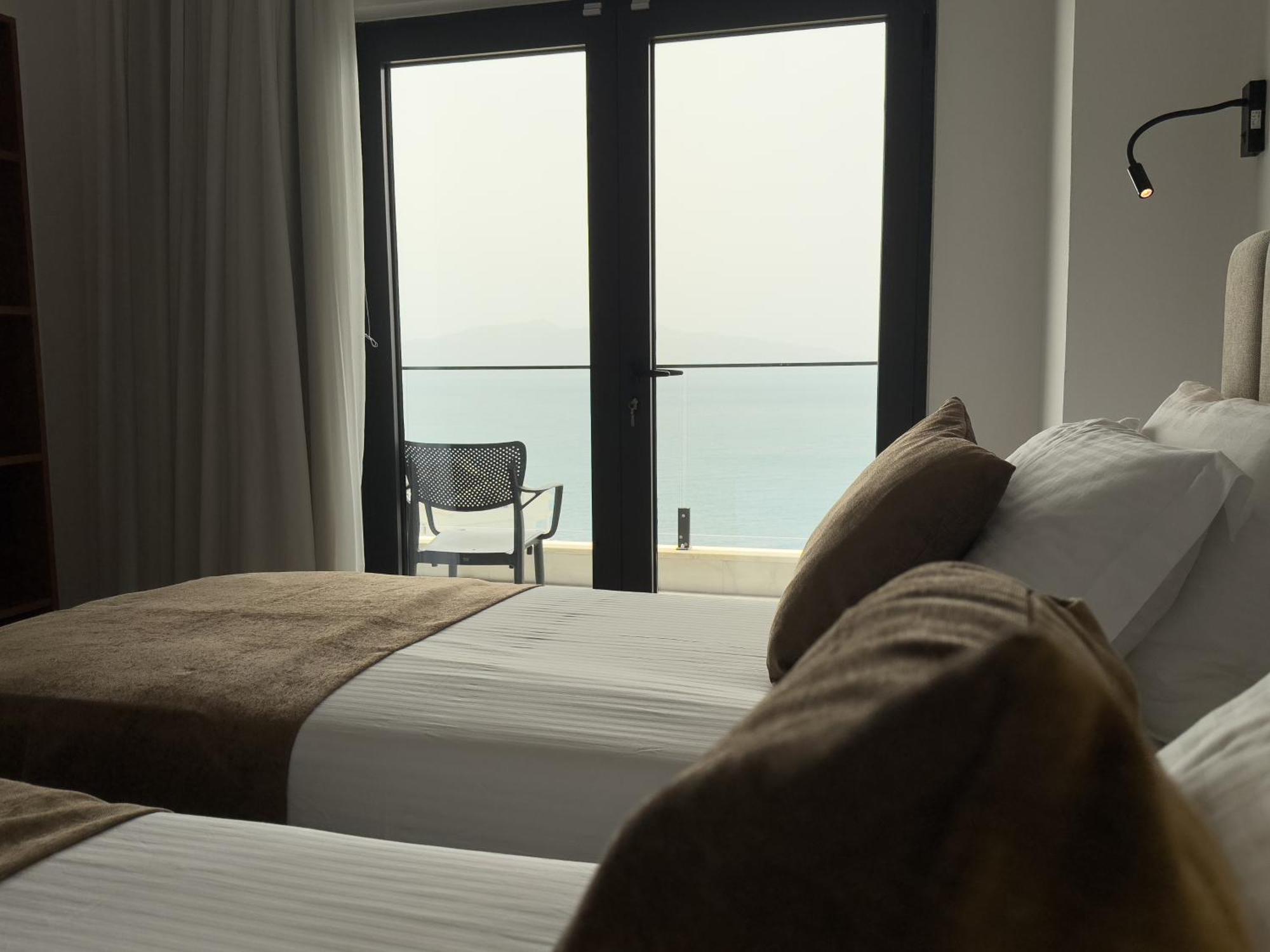 The Queen'S Lion Premium Hotel Sarande Exterior photo