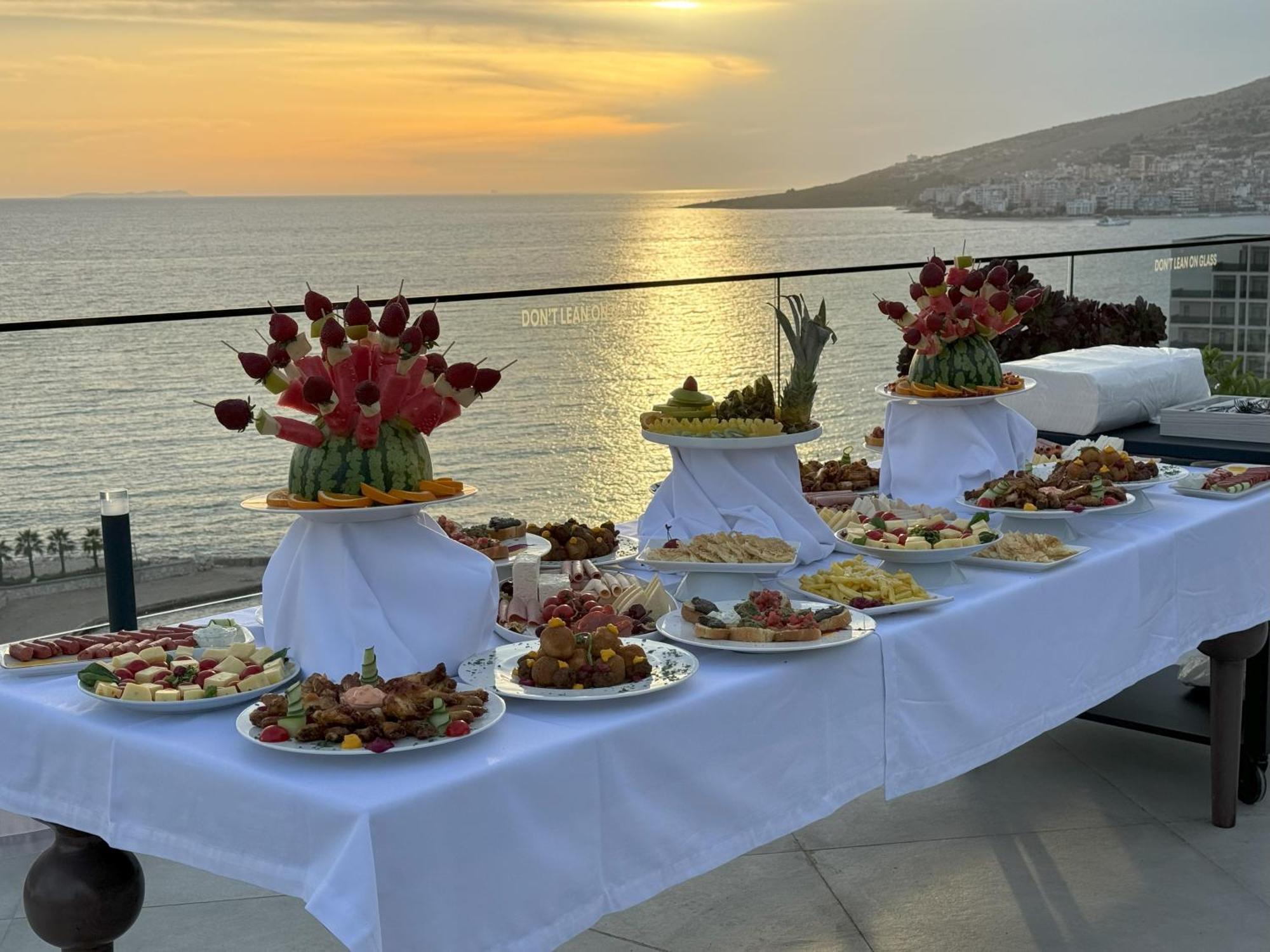 The Queen'S Lion Premium Hotel Sarande Exterior photo