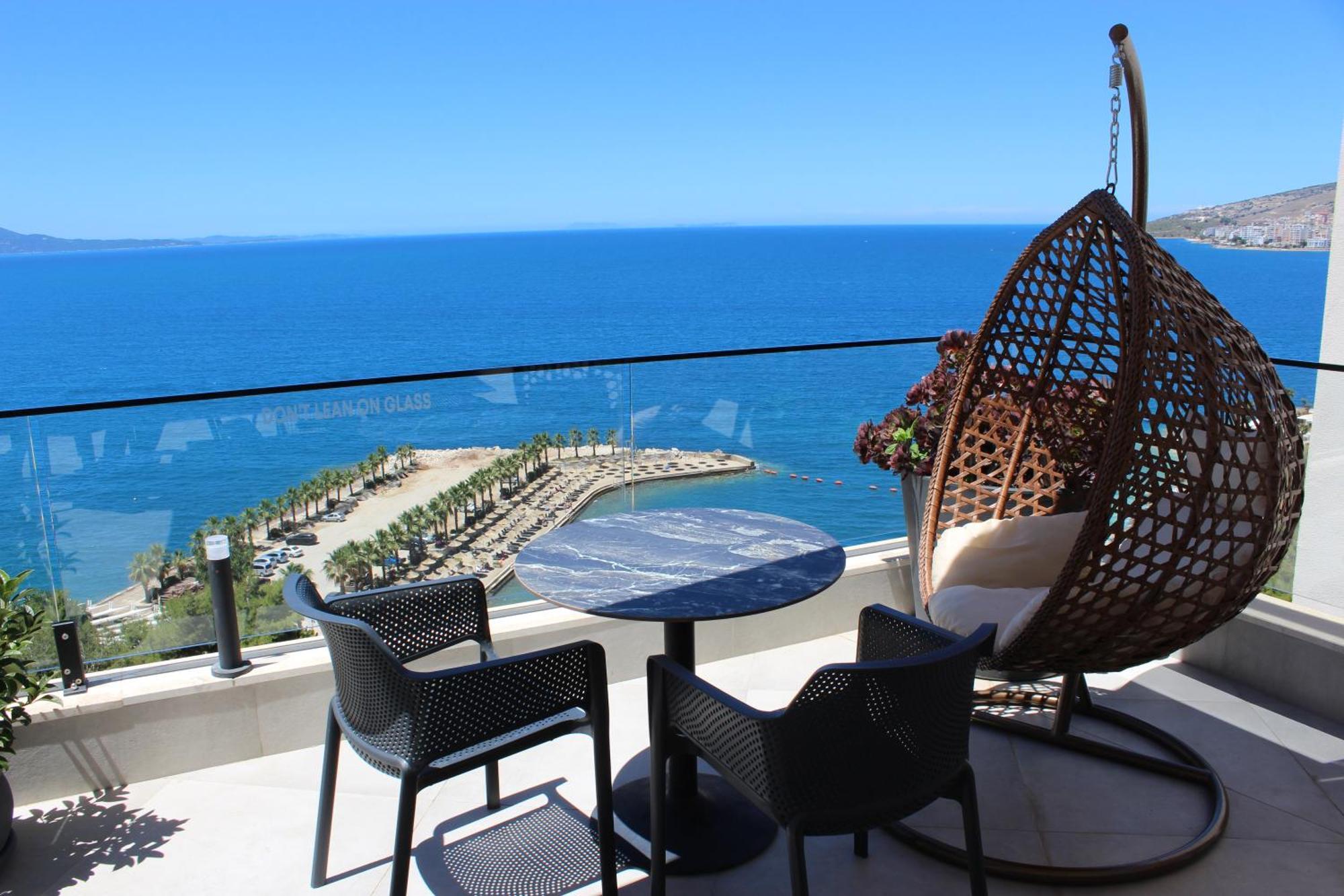 The Queen'S Lion Premium Hotel Sarande Exterior photo