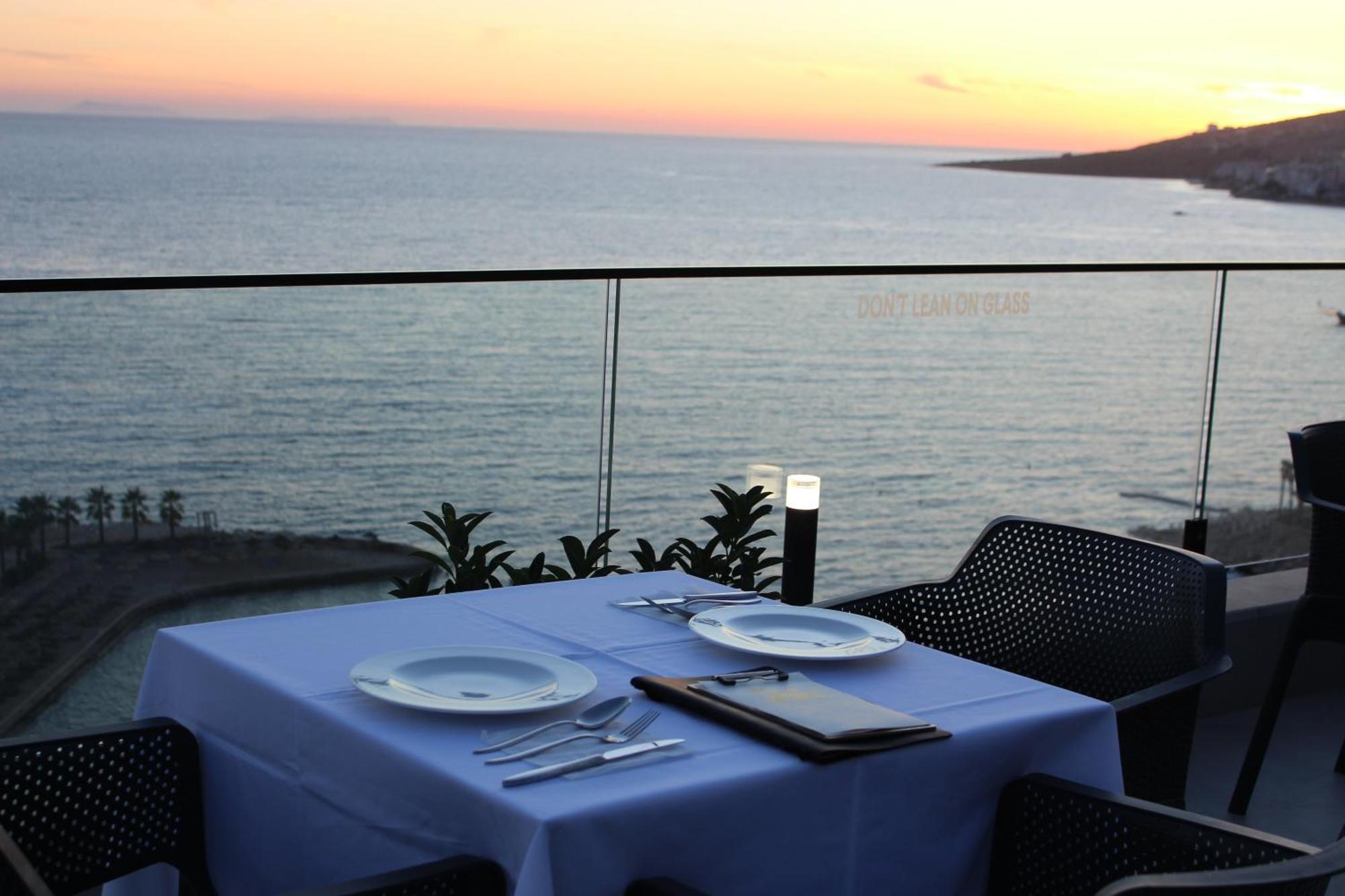 The Queen'S Lion Premium Hotel Sarande Exterior photo