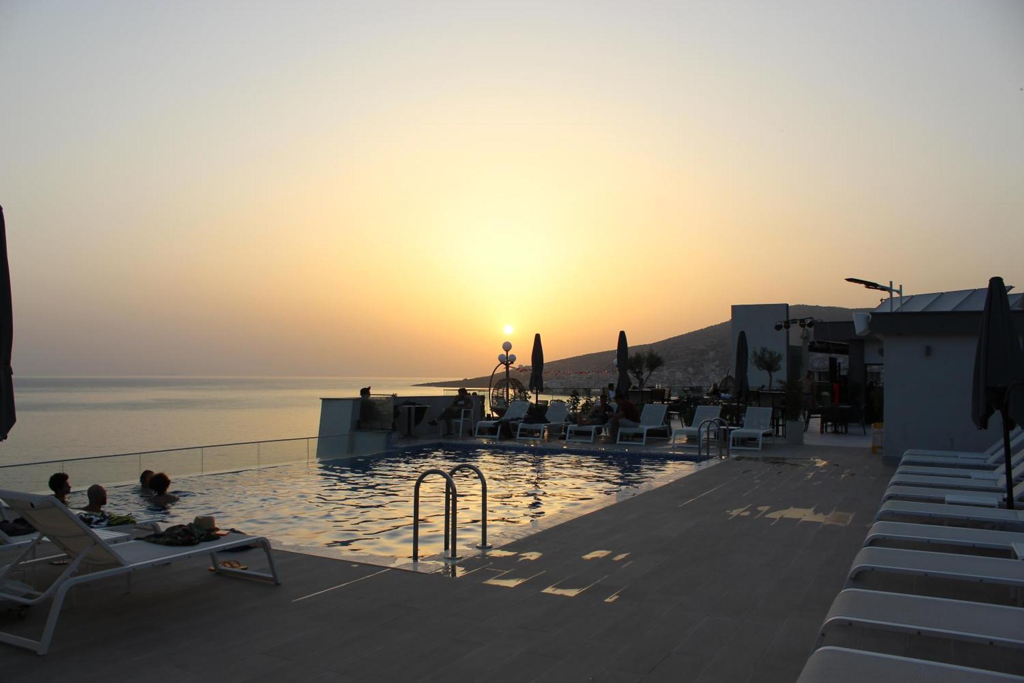 The Queen'S Lion Premium Hotel Sarande Exterior photo